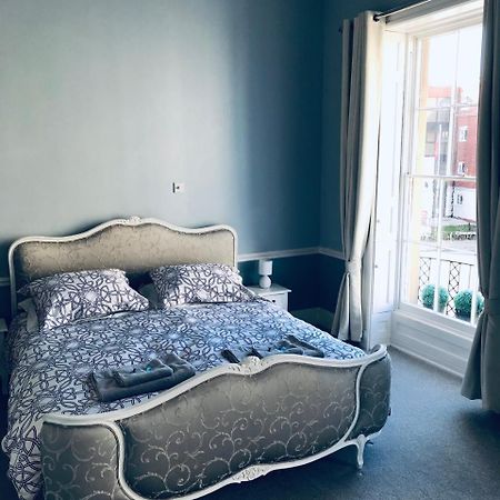 Regency Rooms Guesthouse チェルトナム エクステリア 写真