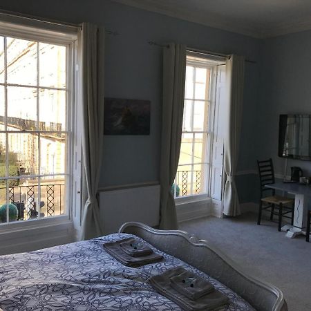 Regency Rooms Guesthouse チェルトナム エクステリア 写真