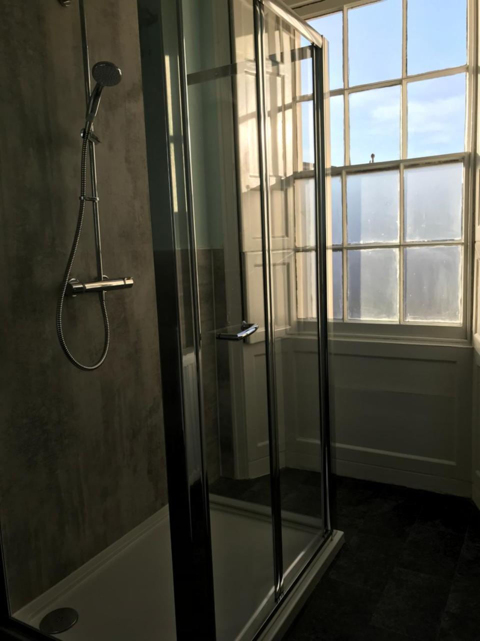 Regency Rooms Guesthouse チェルトナム エクステリア 写真